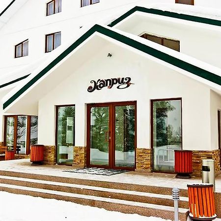 Kapriz Karakol Hotel Bagian luar foto