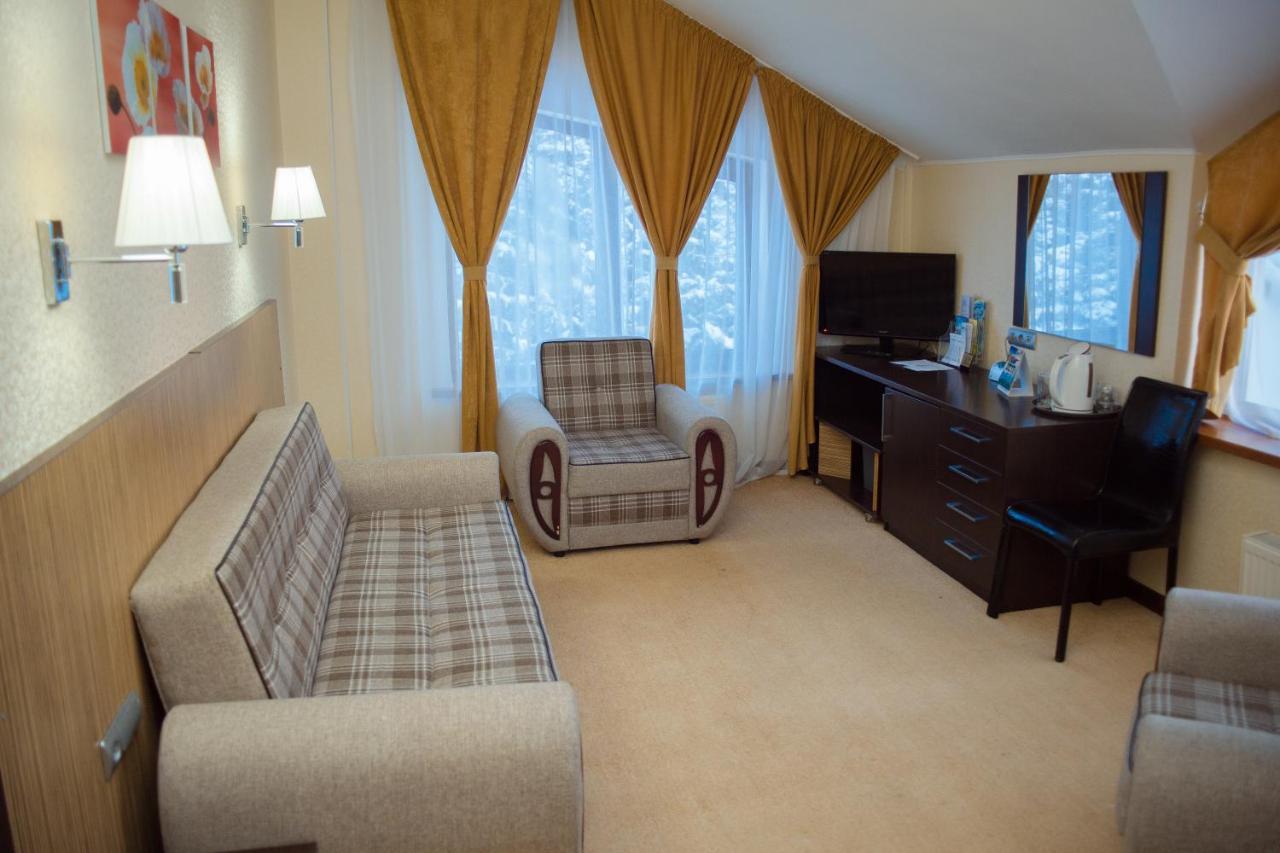 Kapriz Karakol Hotel Bagian luar foto