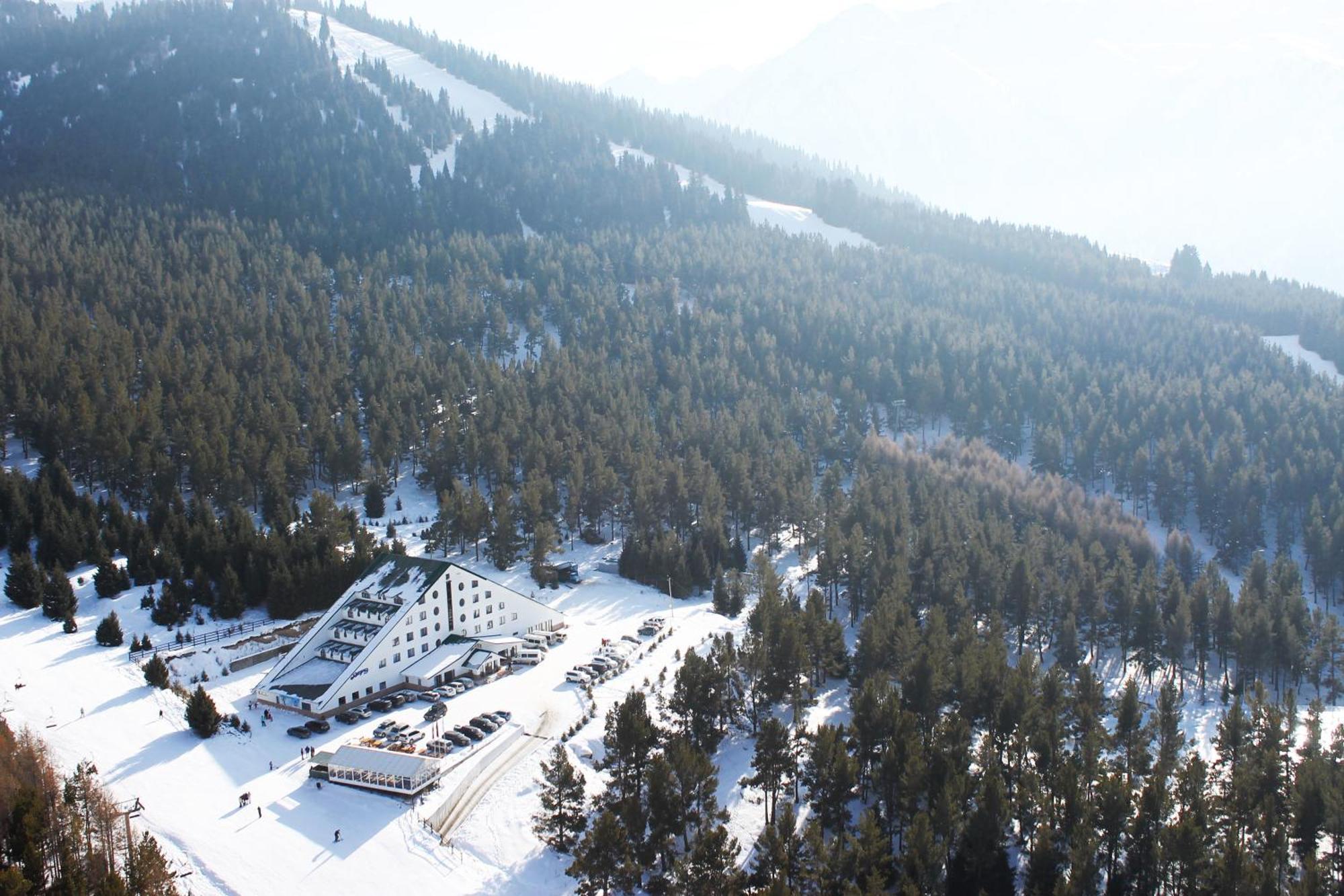 Kapriz Karakol Hotel Bagian luar foto